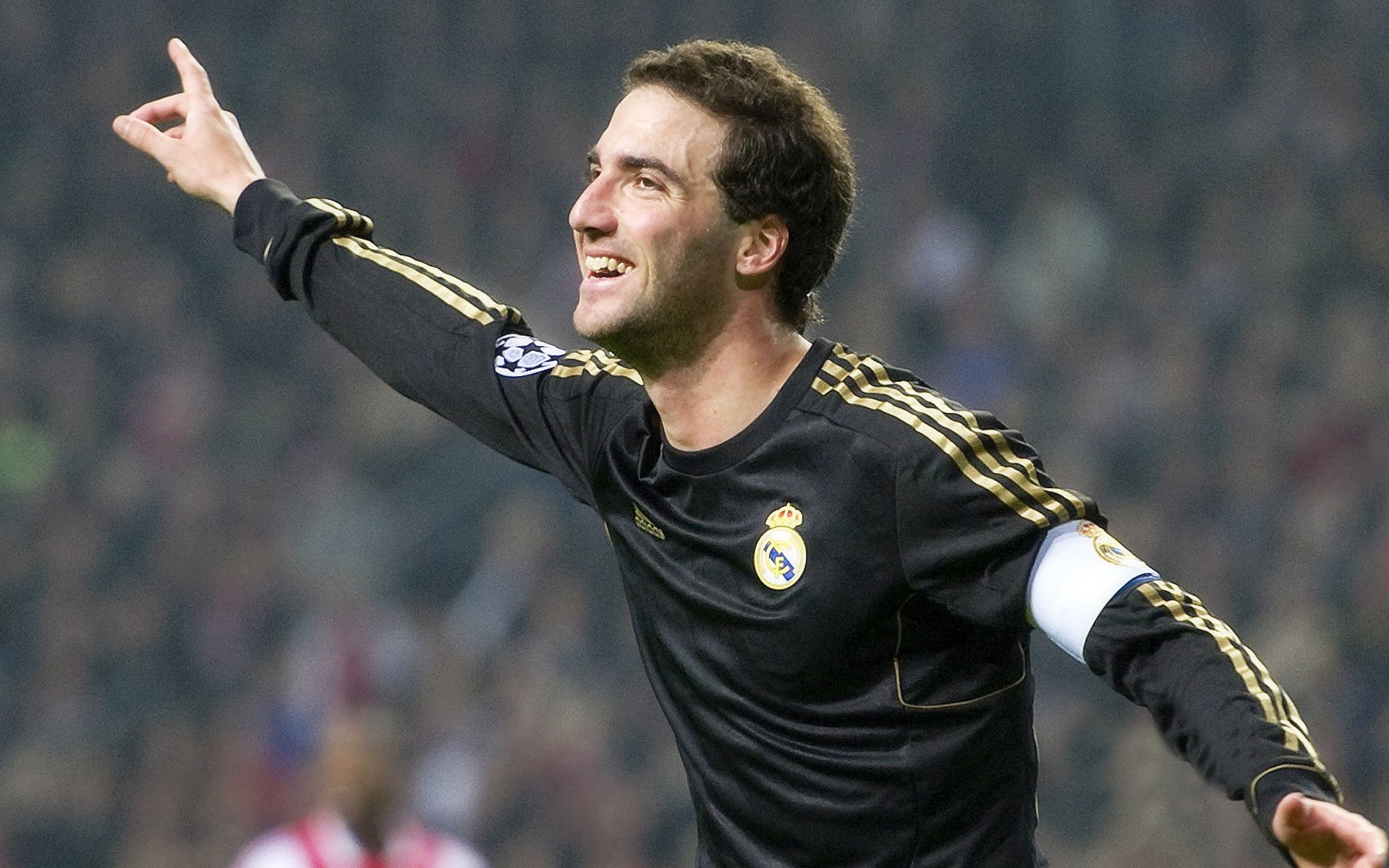 精彩回忆:赛场那些永难忘怀的瞬间你还记得吗?,赛场上有没有让你印象特别深刻的事情